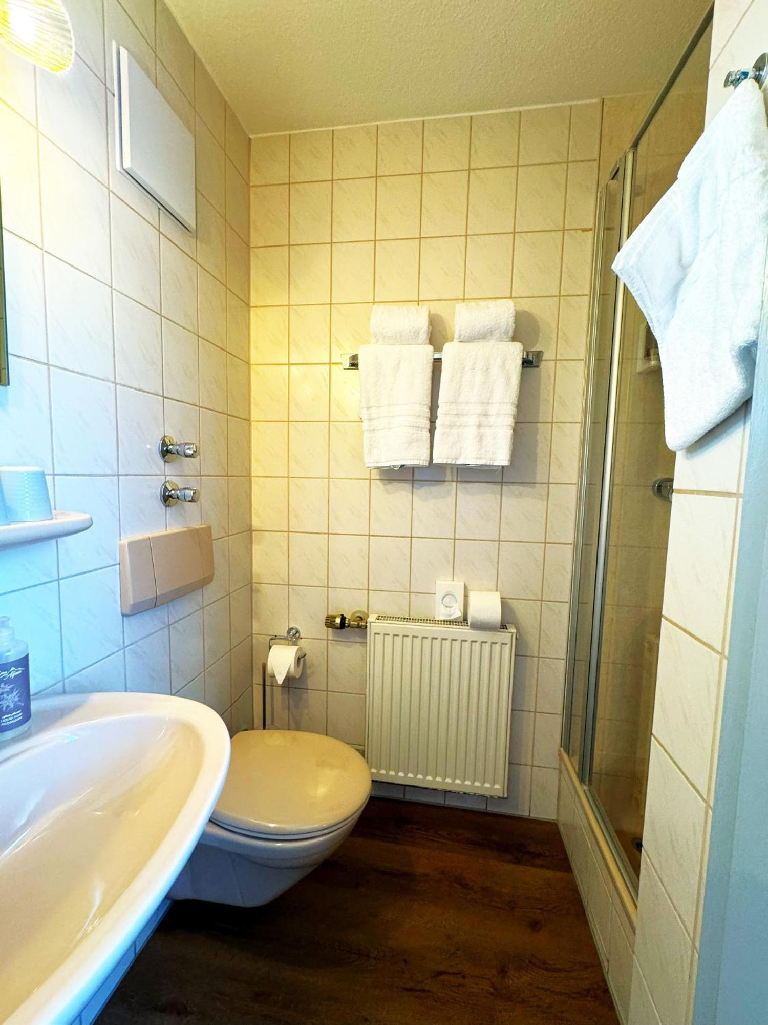 Gasthaus Lamm Neuenstadt am Kocher Esterno foto